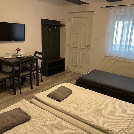 Belvarosi Rezidencia Pápa Extérieur photo